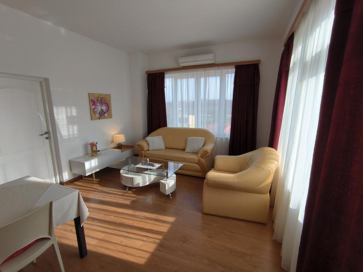 Apartments Kimm Poreč Exteriör bild