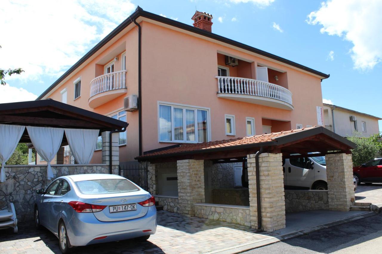 Apartments Kimm Poreč Exteriör bild
